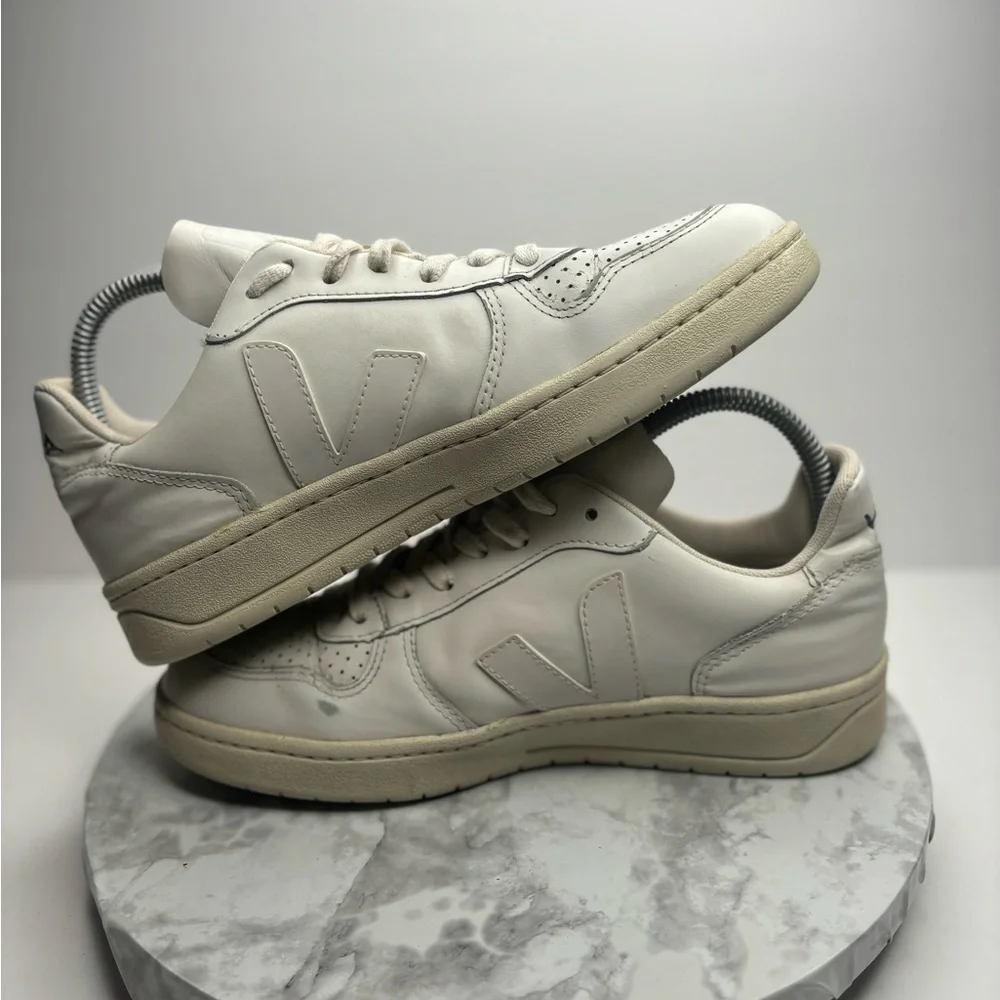 Veja Womens V-10 Sneakers Shoes White Tennis Leather Lace Up Perforated - Picture 7 of 7
